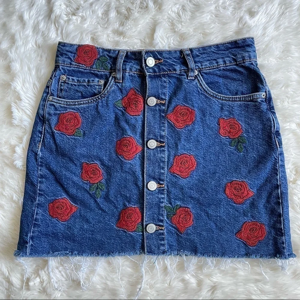 Zara Skirt Rose Flower Embroidered Denim Button Front Mini Blue Red XS